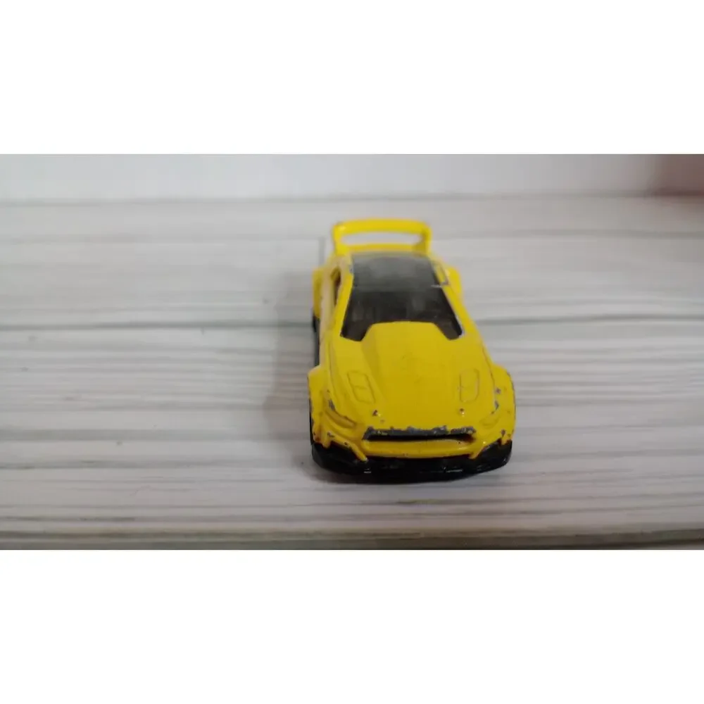 HOT WHEELS CUSTOM 2015 FORD MUSTANG YELLOW PENNZOIL